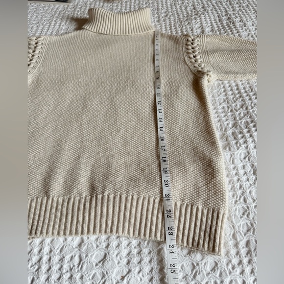 UGG Gisele Turtleneck Sweater Cream Heather Lattice Shoulder Pullover Knit Sz S - Picture 13 of 16